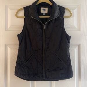 Black zipper vest with pockets